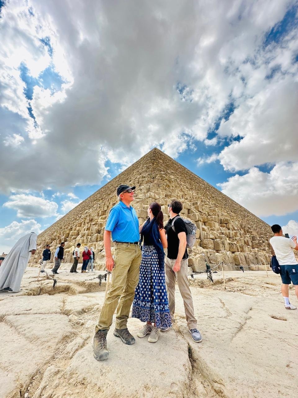 a-group-in-front-of-the-great-pyramid